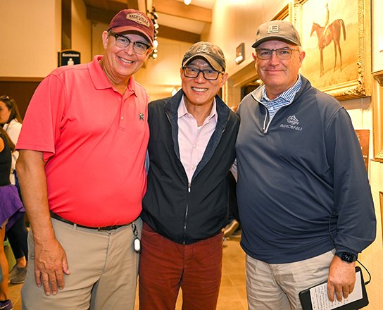 Teo Ah Khing (centre) with WinStar Farms Elliott Walden (left) and Dave Hanley (right)